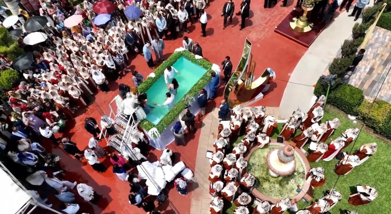 En el marco de la Santa Cena, La Luz del Mundo realiza ceremonias de bautismo masivo en Guadalajara